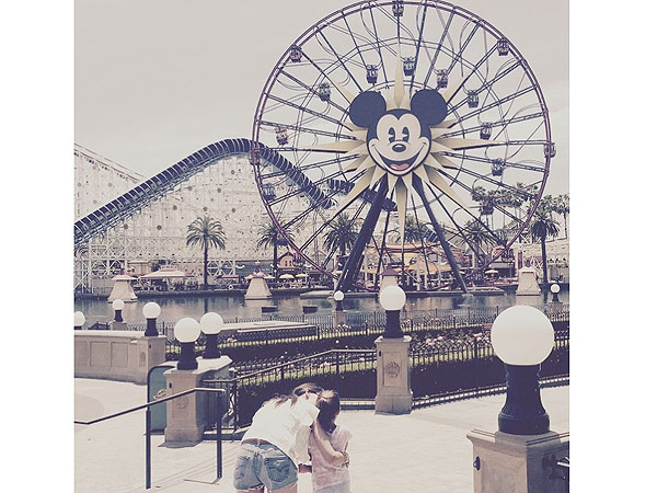 Katie Holmes Suri Disneyland photo
