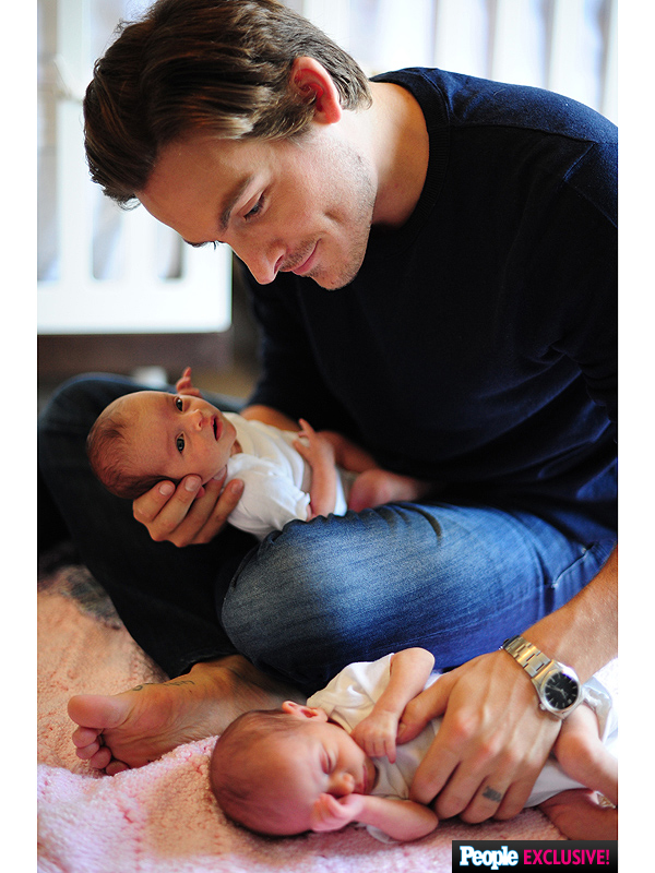 Kevin Zegers twin daughters first photo