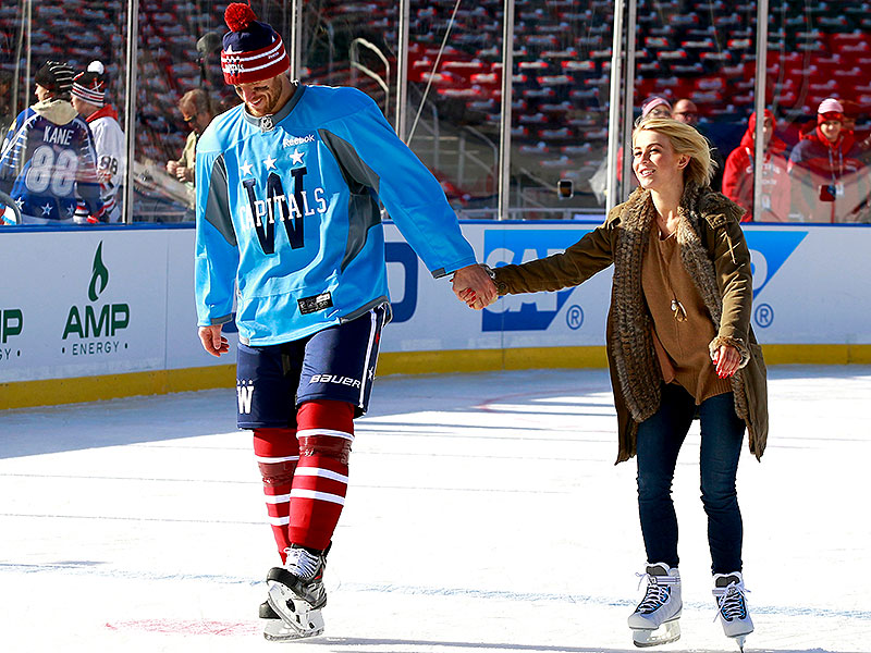 Actress dating hockey players