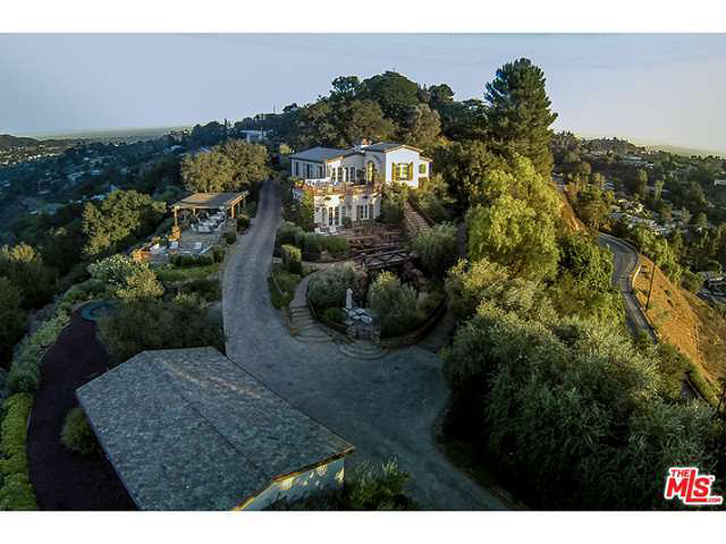 Tom Cruise Is Selling His L.A. Compound for Nearly $13 Million (PHOTOS)| Celeb Real Estate, Tom Cruise