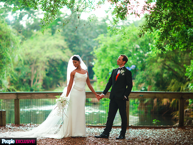 Survivor's J'Tia Taylor Is Married See Her Wedding Photos Weddings