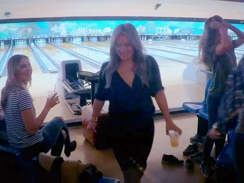 How Hilary Duff Experiences Tinder vs. the Reality of Tinder: An Investigation| Hilary Duff