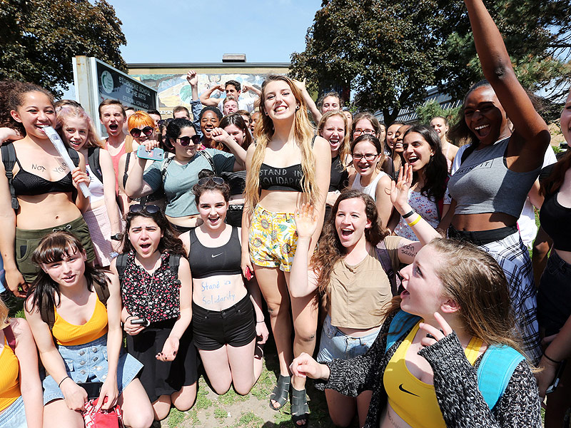 Toronto Teen Gets in Trouble for Crop Top, Gets 500 Classmates to Wear Them to School the Next Day| Feminism