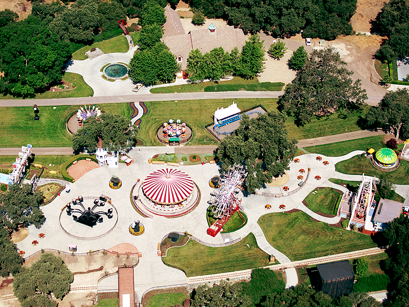Michael Jackson's Neverland Ranch on the Market for $100 Million (Photos)| Celeb Real Estate, Michael Jackson