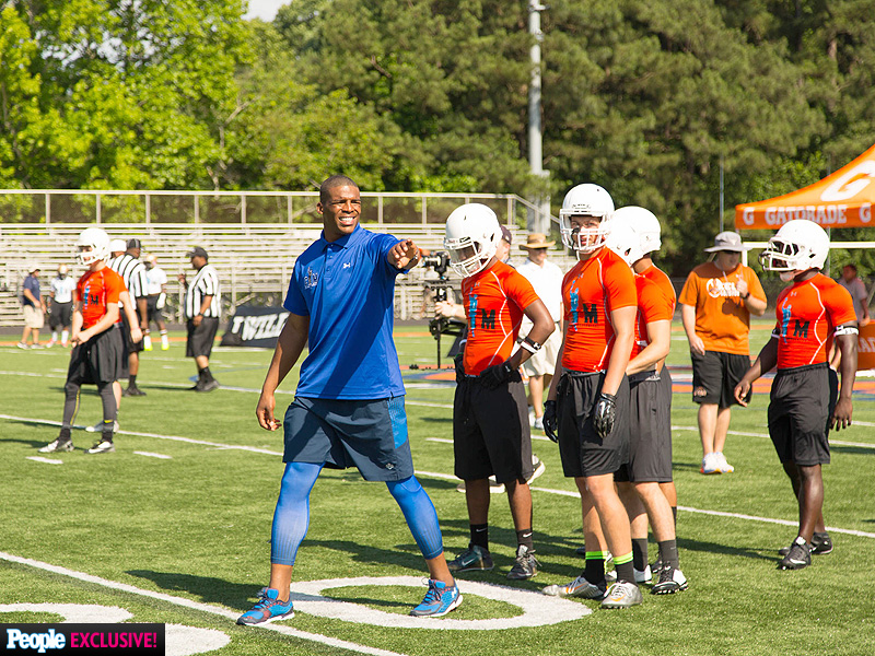 NFL Quarterback Cam Newton Gets His College Degree: I Promised My Mom I Would Finish| National Football League