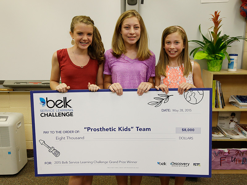 Sixth Graders Make 3D Printed Prosthetic Hands for Kids in Need| Medical Conditions, Good Deeds, Real People Stories, Real Heroes