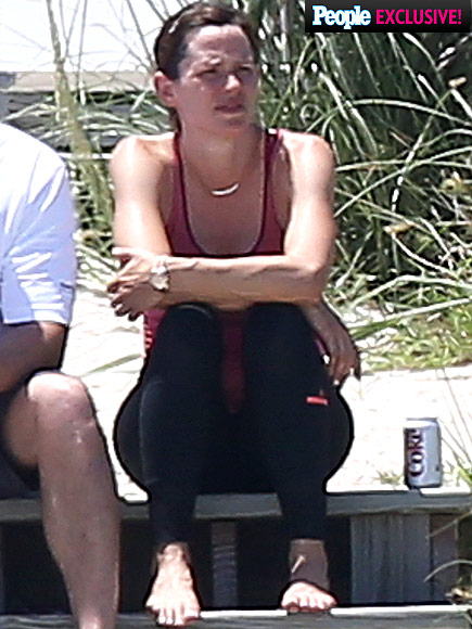 WORLD EXCLUSIVE: Ben Affleck and Jennifer Garner's Emotional Post-Split Vacation| Breakups, Couples, Ben Affleck, Jennifer Garner