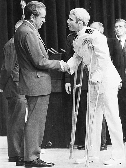 John McCain Speaks Out After Donald Trump Says He's 'Not a War Hero'| 2016 Presidential Elections, politics, Donald Trump, John McCain