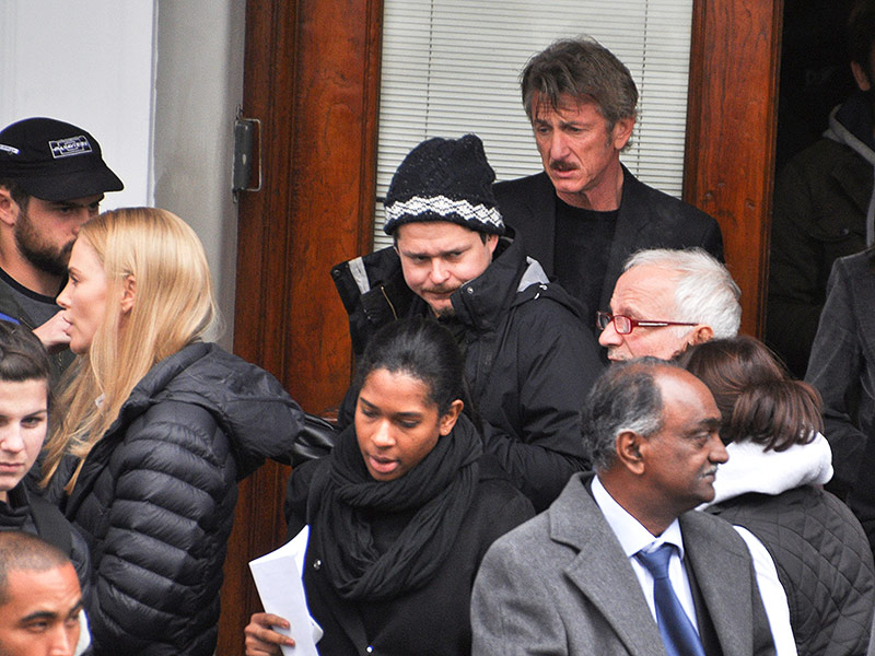 Charlize Theron & Sean Penn Awkwardly Reunite for Film Reshoots in South Africa Following Split| Breakups, Couples, Movie News, Charlize Theron, Sean Penn