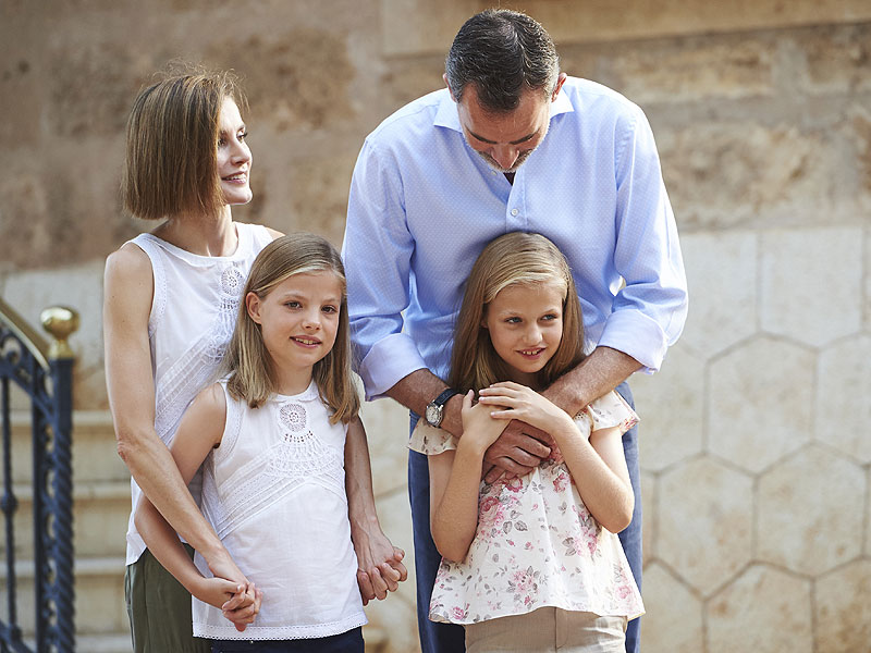 Queen Letizia Looks Casual in Khakis with Her Little Princesses for Spanish Royal Family Photo Shoot| The Royals, Princess Letizia