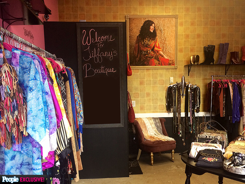 From Singer to Boutique Owner: '80s Pop Star Tiffany Dishes on Her Life Now| Tiffany