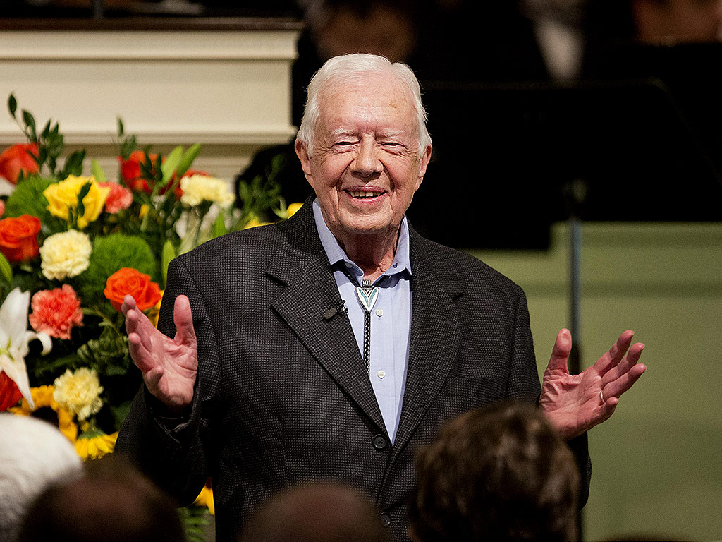 Hundreds Line Up For Jimmy Carters Sunday School Lesson