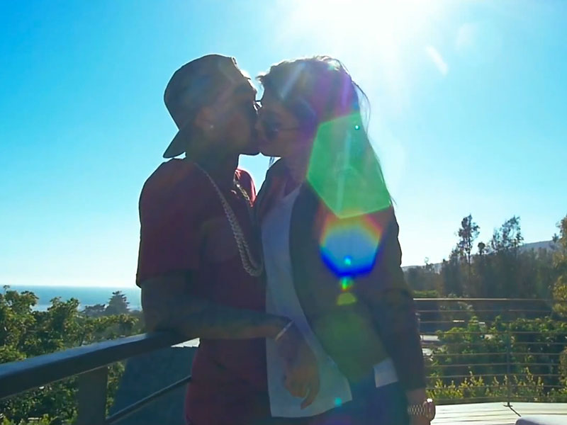 Kylie Jenner Tyga Kiss In Music Video For Stimulated 