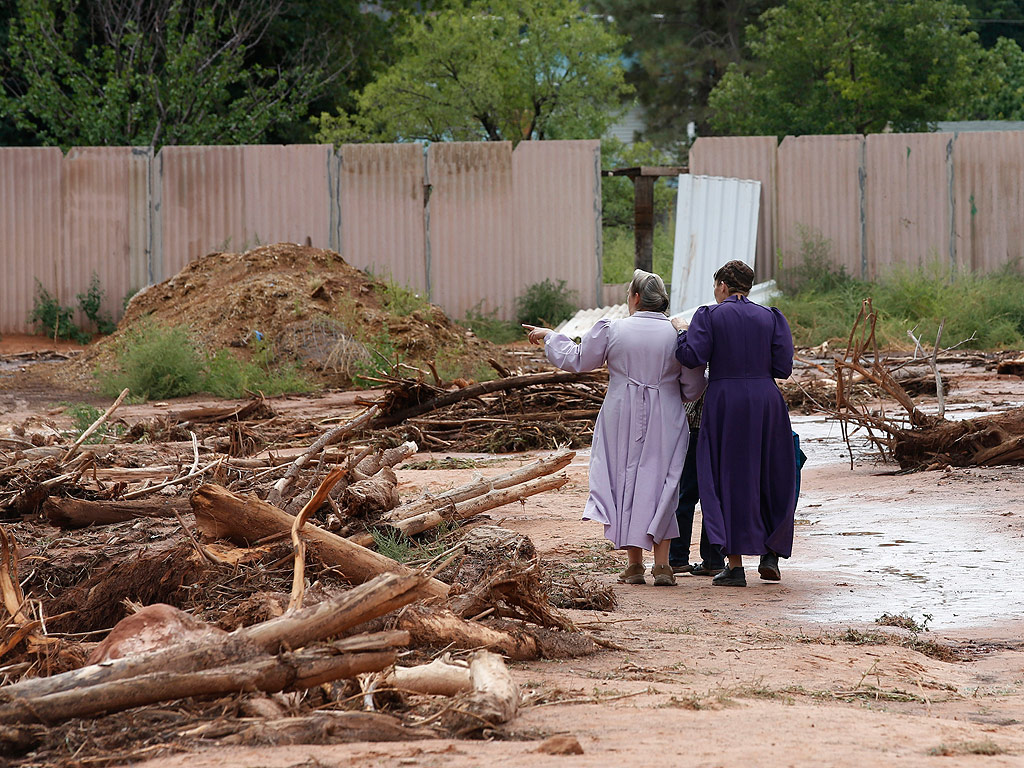 Polygamist Towns Come Together to Grieve After Flash Flood Tragedy in