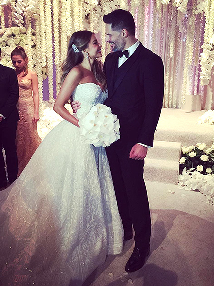 They're Married! Sofia Vergara and Joe Manganiello Tie the Knot in Palm Beach – See All the Photos| Weddings, Joe Manganiello, Sofia Vergara