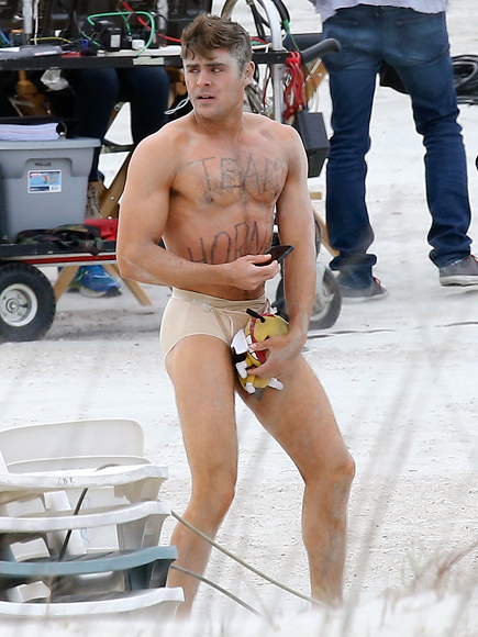 435px x 580px - Zac Efron Flashes A Glimpse Of What We've All Been Waiting To See - Queerty