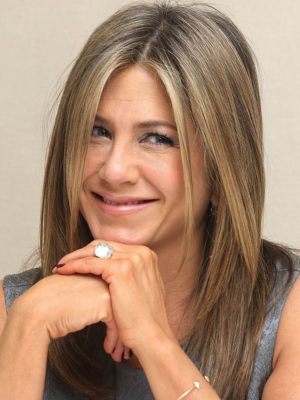 Jennifer Aniston engagement ring