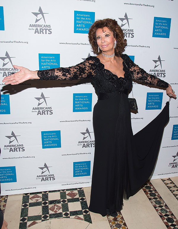  Sophia Loren attends the Americans for the Arts 20