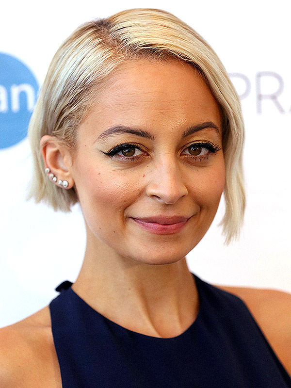 Nicole Richie platinum blonde bob