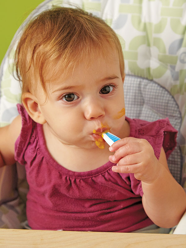 Baby self-feeding -  blog