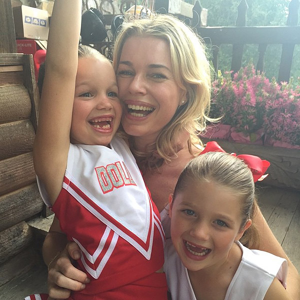 Rebecca Romijn Twins Rebecca Romijn's Huge Twins Photo 1420661 Jerry