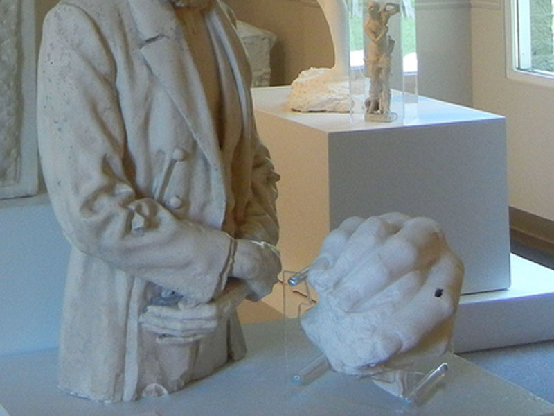 Sculpture of Abraham Lincoln's Hand Stolen From Illinois Museum| True Crime, News, True Crime, Abraham Lincoln