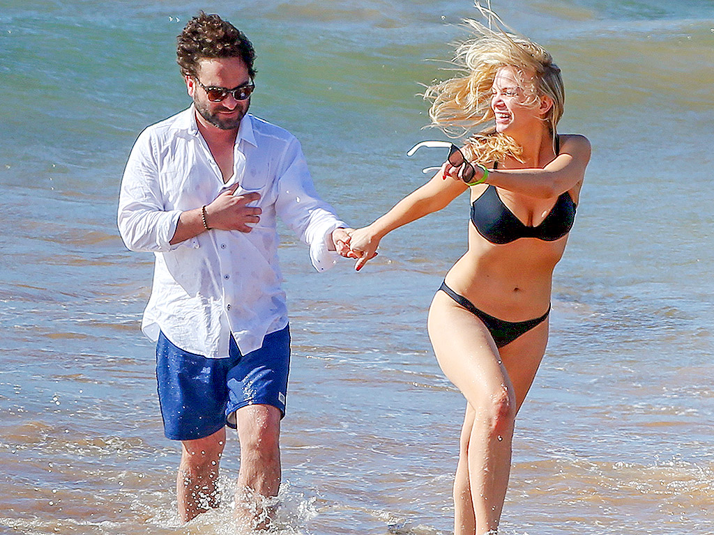 Johnny Galecki Girlfriend Kaley Cuoco