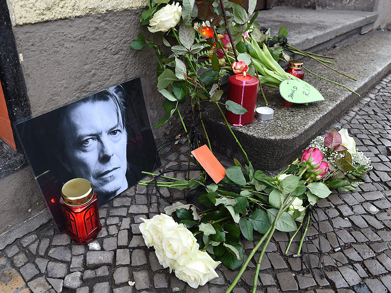 David Bowie Honored in Touching Tributes as World Reacts to Icon's Death| Death, Music News, David Bowie