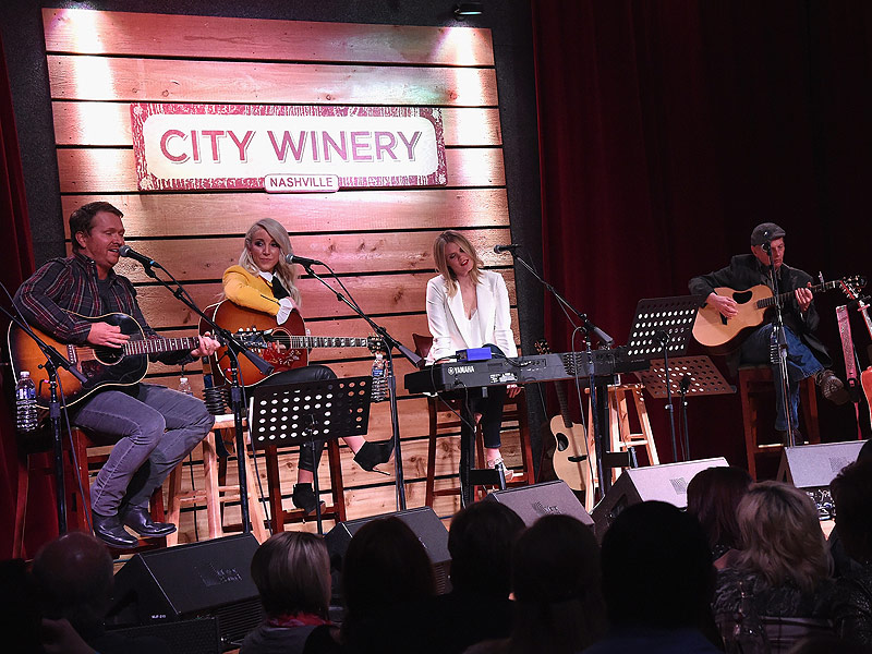 Miranda Lambert Tells Nashville Audience That She Had a 'Really S---ty 2015' – and Has the Tattoo to Prove It| Country, Ashley Monroe, Charles Kelley, Jason Aldean, Miranda Lambert