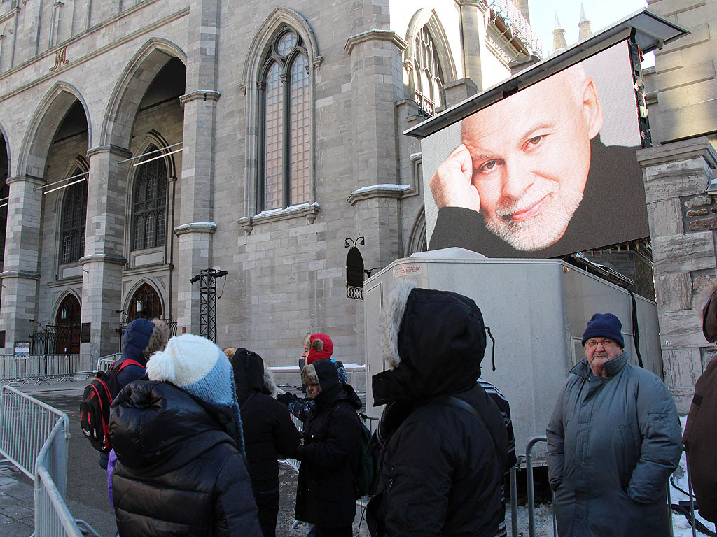 Céline Dion Speaks to PEOPLE After Husband Réne Angélil's Death: 'The Support We've Received Has Been Such a Blessing'| Tributes, Celine Dion, Rene Angelil