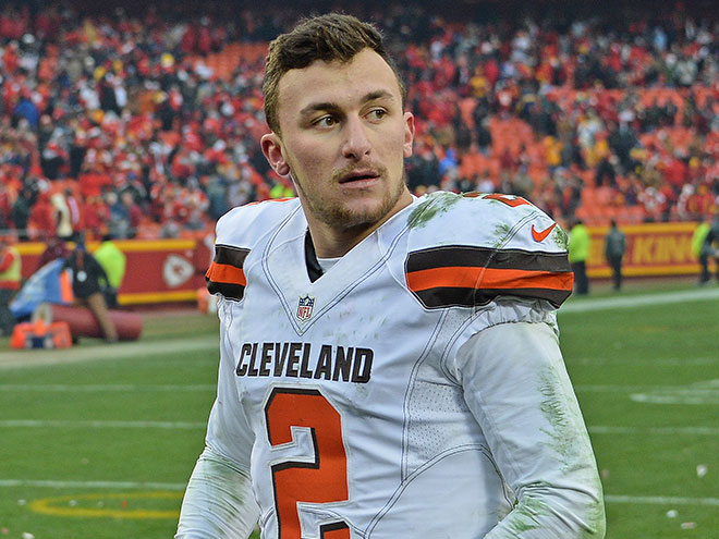 Texas Judge Orders Former Browns Quarterback Johnny Manziel to Stay Away from Ex-Girlfriend After Domestic Violence Charge| Crime & Courts, Domestic Violence, True Crime, Johnny Manziel
