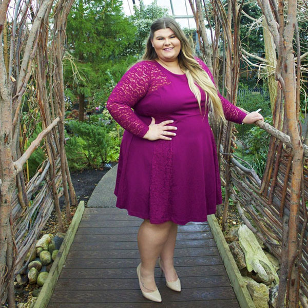 Plus-Size Vlogger Barred from Trying on Sweater at Walmart Because She Would 'Stretch It'| Walmart, Wal-Mart, Body shaming, Bodywatch, Wal-Mart