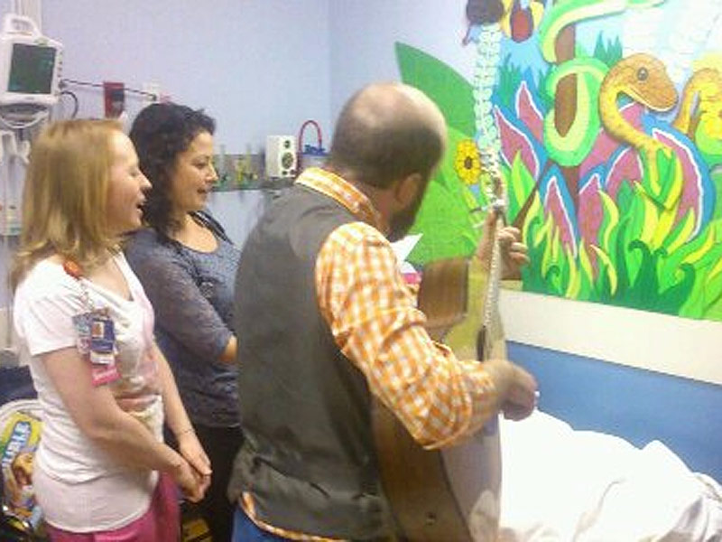 Music Therapist Creates Emotional Songs From the Heartbeats of Terminally Ill Children: 'It's a Way to Connect with Lost Ones'| Heroes Among Us, Medical Conditions, Real People Stories