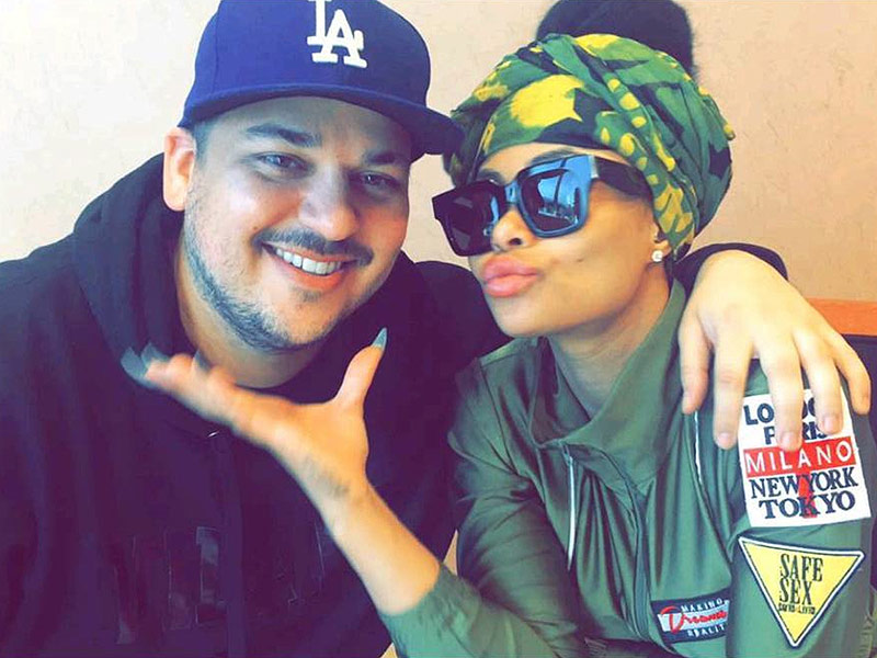 Rob Kardashian and Blac Chyna Pack on the PDA – as Khloé Reveals She 'Misses' Her Brother| Couples, Keeping Up with the Kardashians, People Scoop, Rob Kardashian