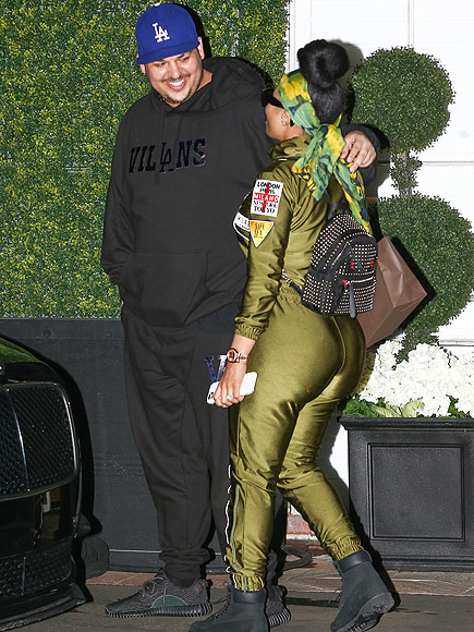 Rob Kardashian and Blac Chyna Pack on the PDA – as Khloé Reveals She 'Misses' Her Brother| Couples, Keeping Up with the Kardashians, People Scoop, Rob Kardashian