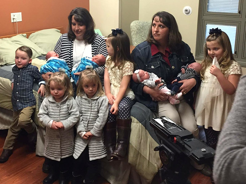 Twin Sisters From Utah Give Birth to Second Sets of Twins: 'They'll Always Have a Best Friend for Life'| Babies, Birth, Real People Stories, The Daily Smile