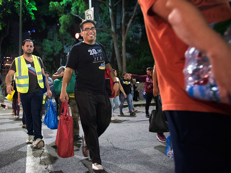 Los Angeles Man's 'Burrito Project' Serves up Salsa and Smiles for the Homeless: 'It's Always Prepared with Enthusiasm and Pride'| Heroes Among Us, Good Deeds, Real People Stories