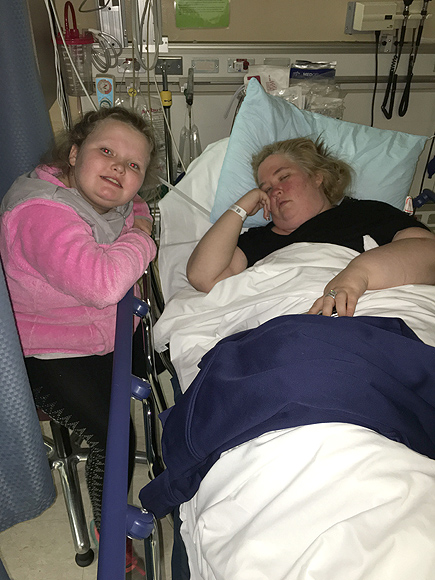 Honey Boo Boo Comforts Her Mama June in Hospital After She Collapsed at Home| Sickness & Injury, Health, Here Comes Honey Boo Boo, TV News, Alana Thompson, June Shannon