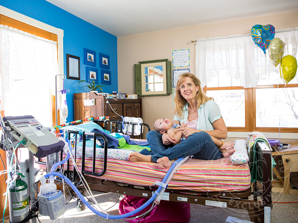 Wisconsin Mom of 8 Opens Her Home – and Heart – to Terminally Ill Babies: 'No Baby Should Have to Die Alone'| Medical Conditions, Good Deeds, Magazine Sneak Peek, Real People Stories, Real Heroes