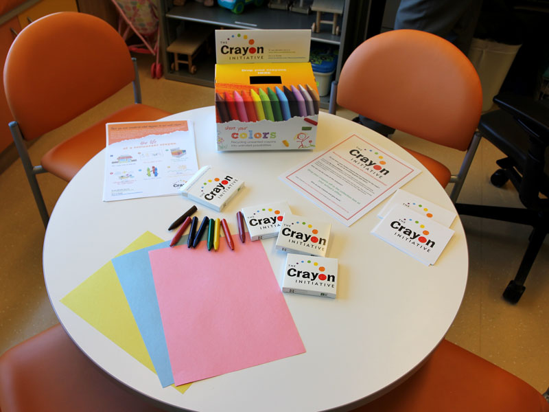 California Dad Finds Colorful Way to Reuse Thousands of Restaurant Crayons That Would Otherwise End Up in Landfills| Heroes Among Us, Good Deeds, Real People Stories, Real Heroes