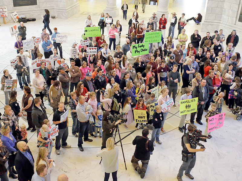 Hundreds Protest Hr 281 Anti Polygamy Law In Utah