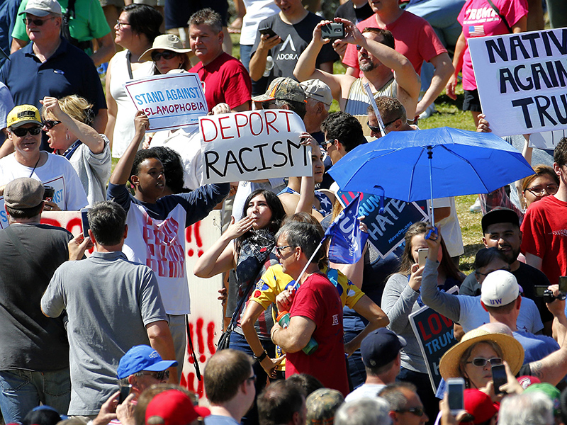 Donald Trump Rally Protesters Block Road in Arizona