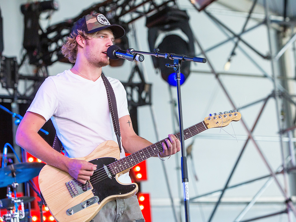 Tucker Beathard Debuts His New Video for 'Rock On'| Country, Music News