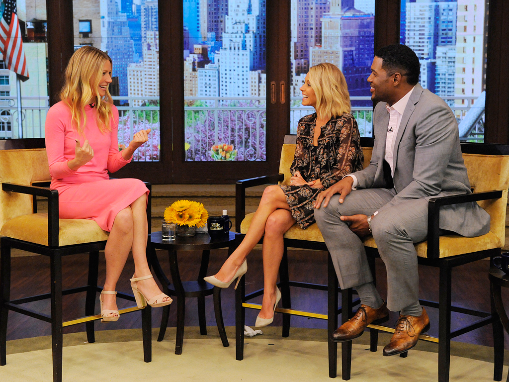 Gwyneth Paltrow on Staying Close with Chris Martin Post-Split: We're 'Not a Couple, but We're Still a Family'| Breakups, Couples, Kids & Family Life, Hollywood Divorces, Chris Martin, Gwyneth Paltrow
