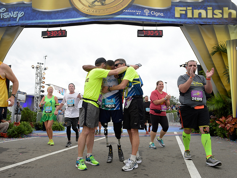 Long-Distance Bond: Corporate CEO Prepares to Shepherd Double-Amputee Veteran Through Their Fifth Marathon Together| Boston Marathon Bombing, Real People Stories, The Daily Smile, Real Heroes