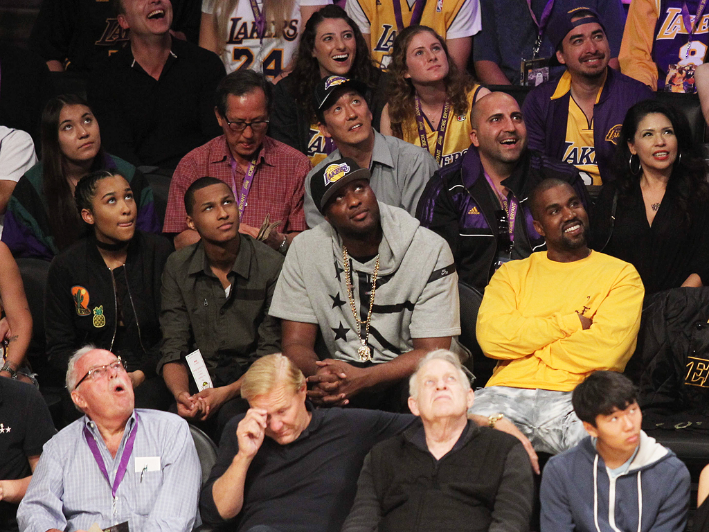 Lamar Odom Spends Time with His Kids at Kobe Bryant's Final NBA Game| People Scoop, Sports, Kobe Bryant, Lamar Odom