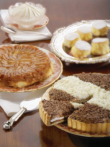 Find Out the Queen's Lifelong Secret to Staying Slim – and Get Her Favorite Pie Recipe from the Palace Chef!| The British Royals, The Royals, Queen Elizabeth II