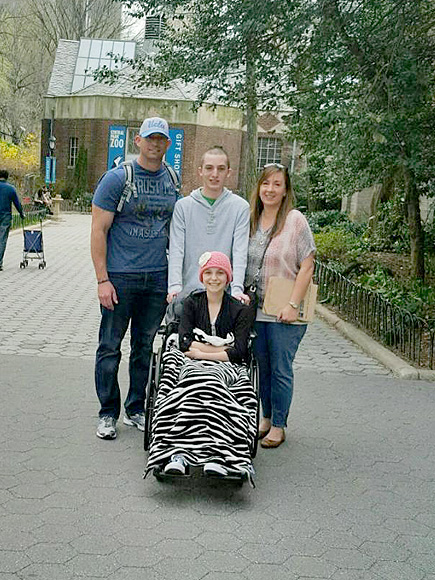 12-Year-Old California Girl with Grim Cancer Diagnosis Faces Life with a Smile, Raising Thousands to Give Other Sick Children Hope| Cancer, Real People Stories