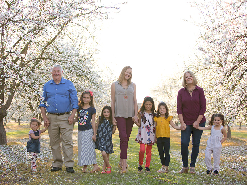 32-Year-Old Single Foster Mom Adopts 6 Sisters: 'I Didn't Even Consider Not Keeping Them Together'| Adoption, Real People Stories, The Daily Smile