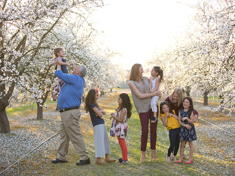 32-Year-Old Single Foster Mom Adopts 6 Sisters: 'I Didn't Even Consider Not Keeping Them Together'| Adoption, Real People Stories, The Daily Smile